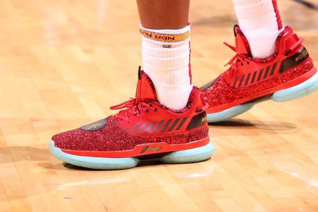 哈登26分库里空砍41分 快船逆转终结勇士5连胜