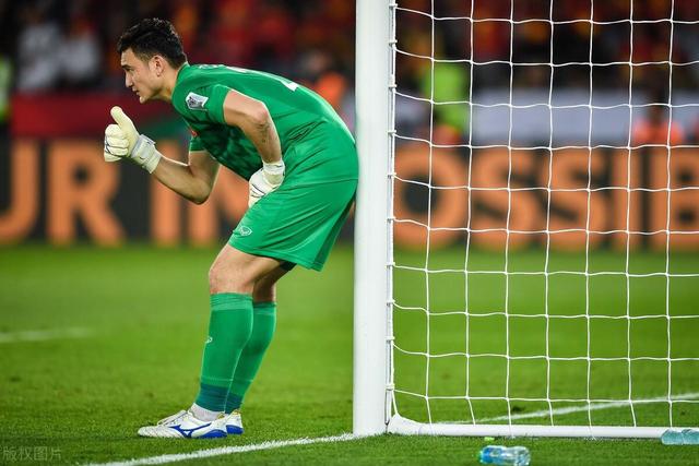 雷霆力克快船13连胜 拉塞尔伤退篮网险胜雄鹿